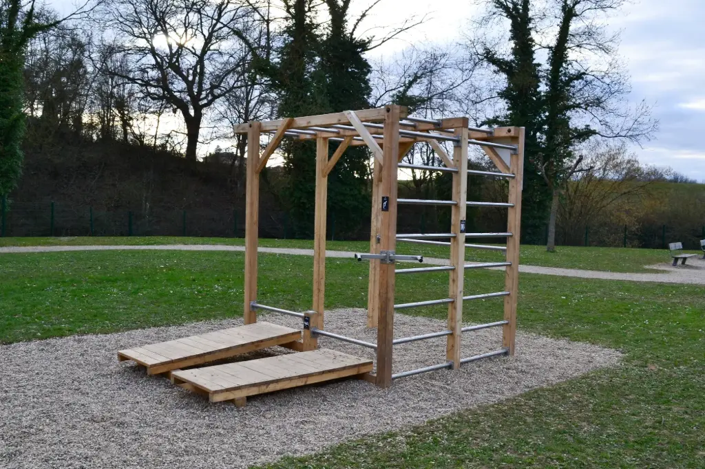 Cala : Cage de street Workout